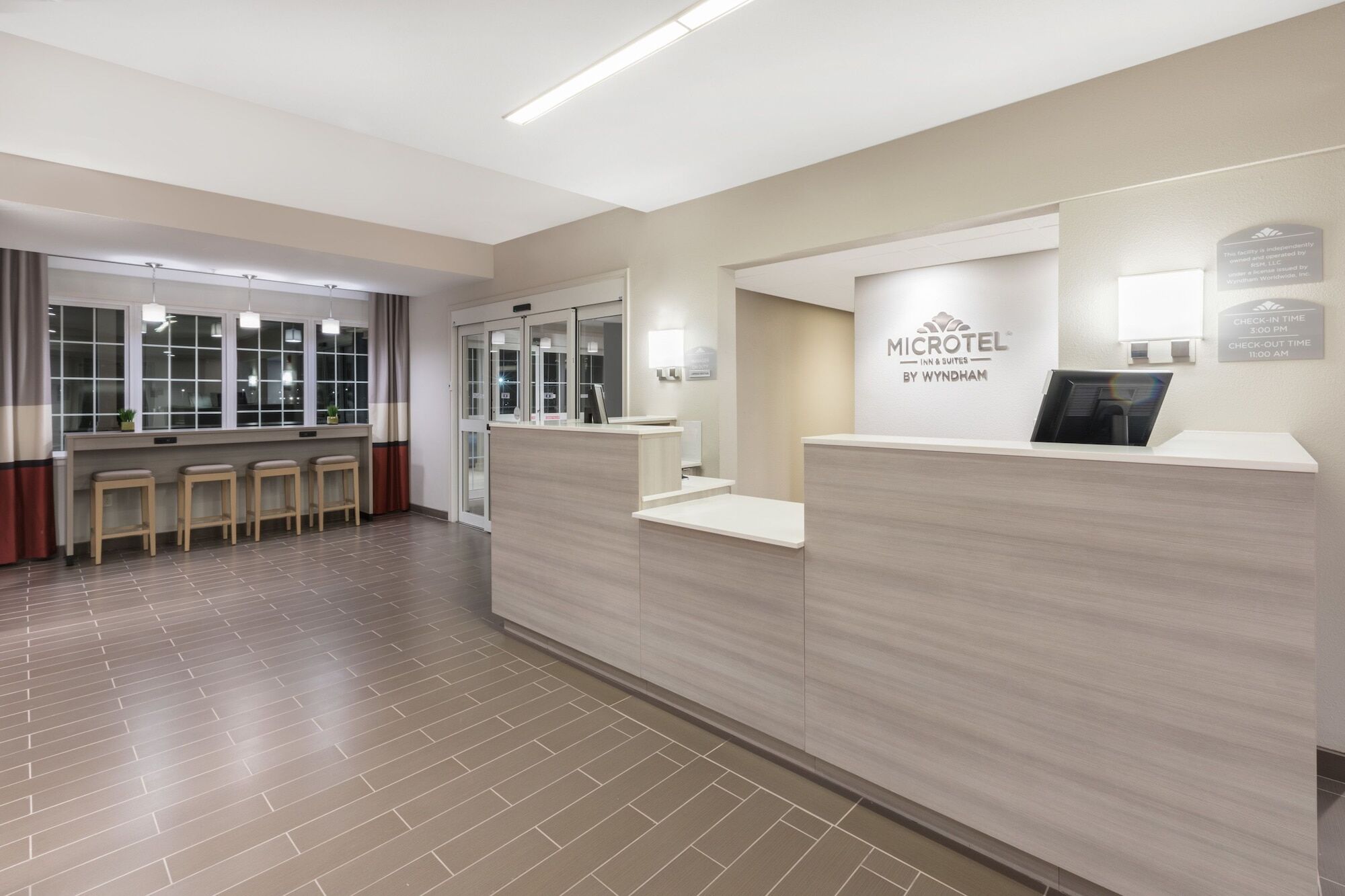 Microtel Inn & Suites By Wyndham Perry Buitenkant foto